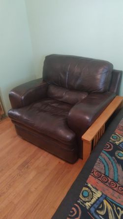 Great Leather Chair Almost New 