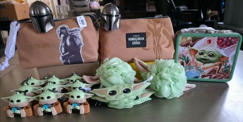 Bath and body works mandalorian and grogu, sponge,wallflower, ,pocketbac holder,lunch box, dopp kit, messenger bag, grogu coin purse