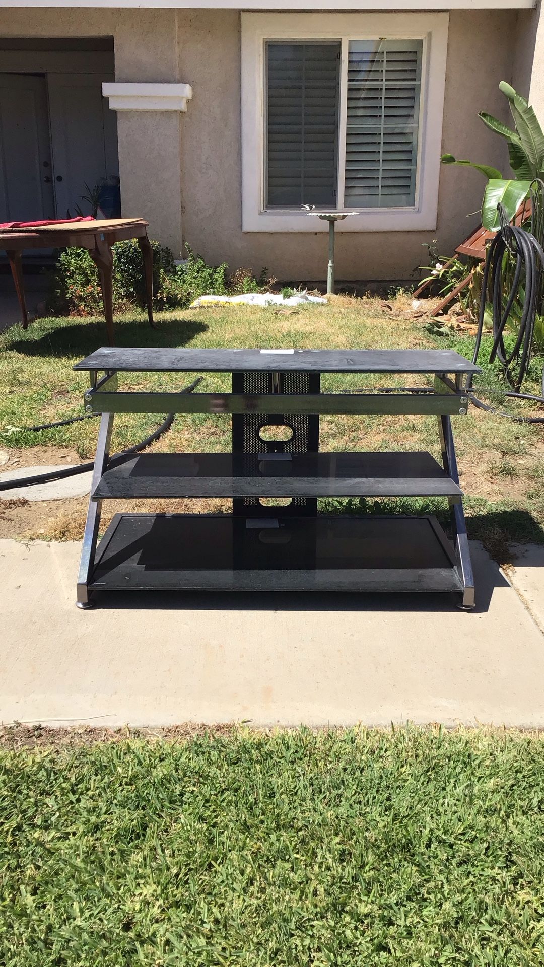 TV Stand-Free