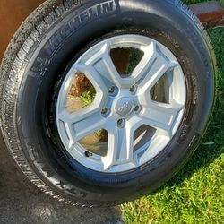 Jeep wheels And Tires (5 Total) 