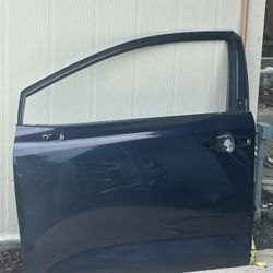 Toyota Corolla 2020 front left door OEM
