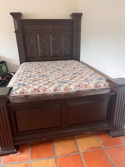 Dark Wood Queen Bed Frame with Mattress