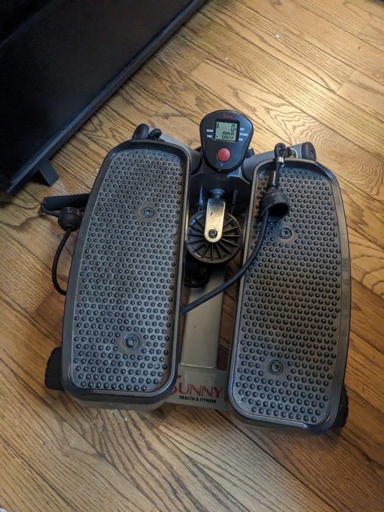 Twist Stepper with Resistance Bands