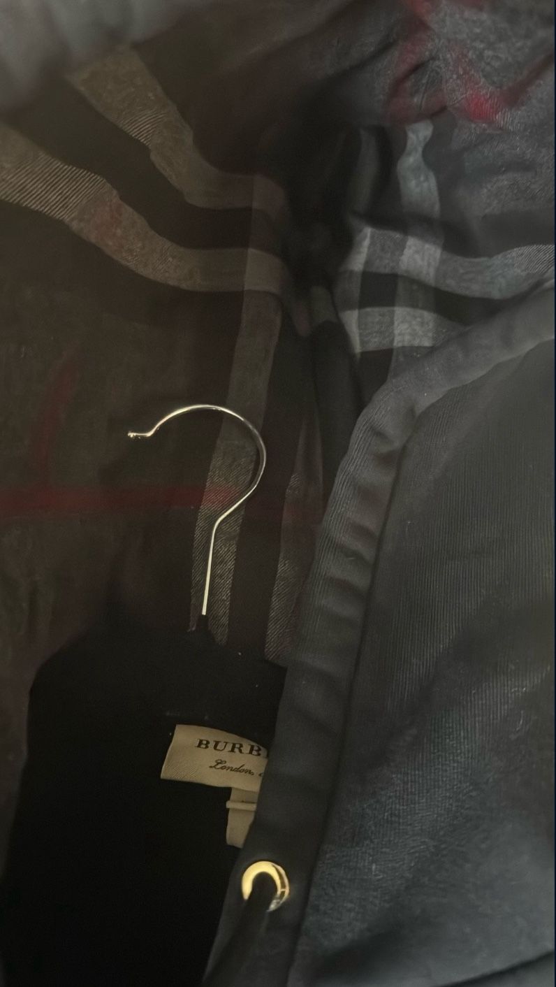 burberry zip up