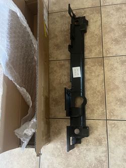 Nissan Rogue  Radiator upper mount support