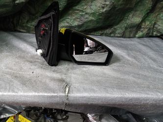 2007-12 Nissan Sentra Right Mirror Regular Electric 