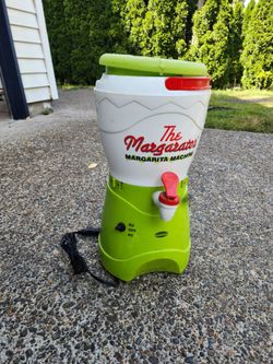 Nostalgia Margarator Frozen Margarita Machine – Like New