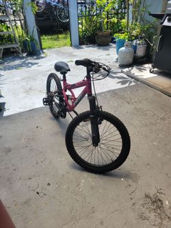 20 inch Mountain Bike/  7 speeds