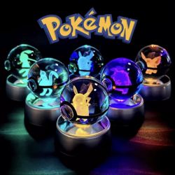 Pokemon 3D Crystal Ball Figurine Pokeball With LED Light-Up Color Changing Base