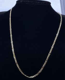 $625 Yellow Gold Figaro Chain Necklace