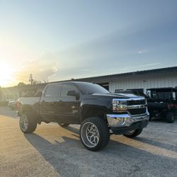 LIFT KITS WHELES AND TIRES 