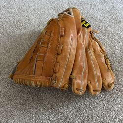 Mizuno MZ 3600 Max Flex Baseball Glove 12.75”RHT