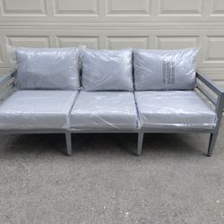 Outdoor patio deep seating couch 