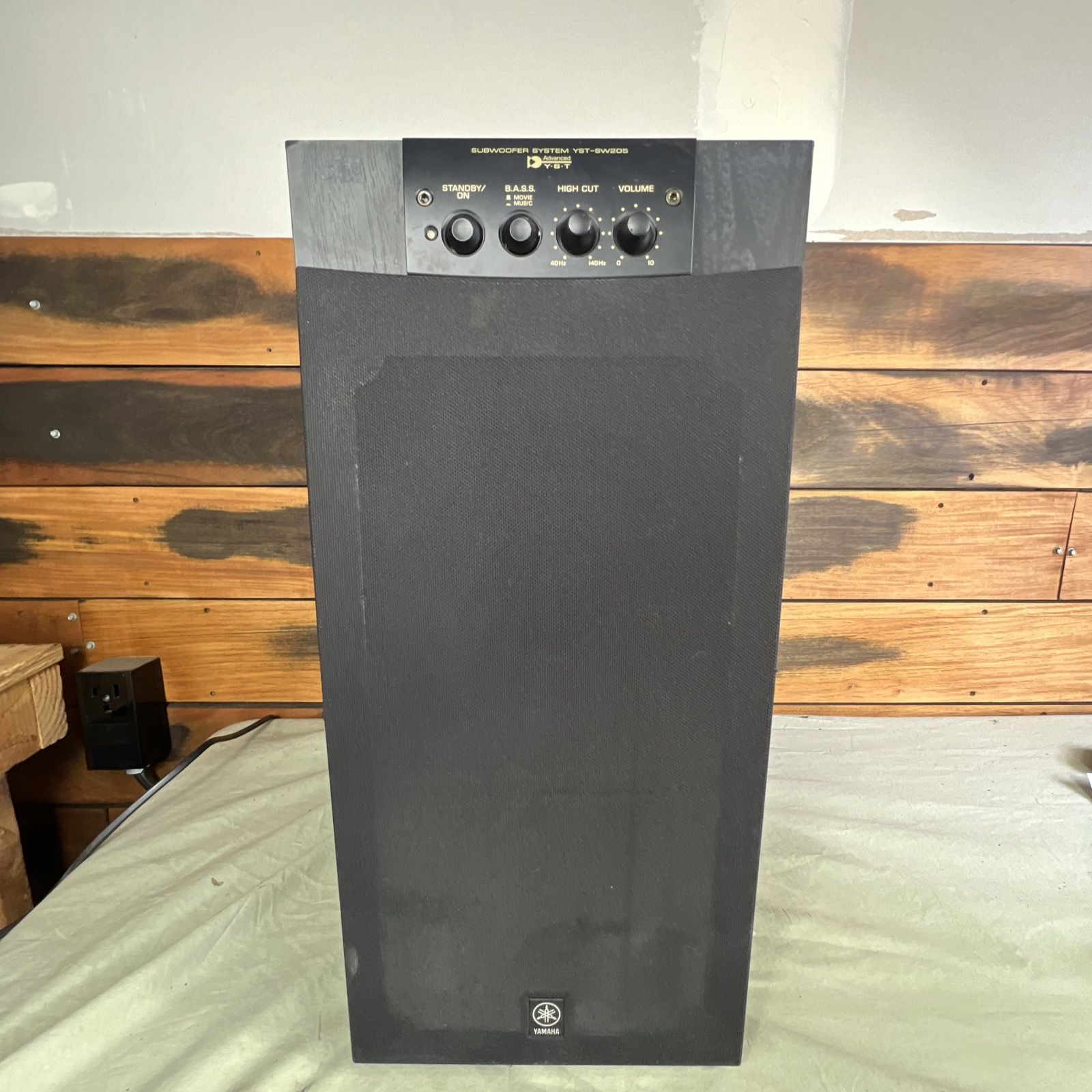 Yamaha YST-SW205 Subwoofer