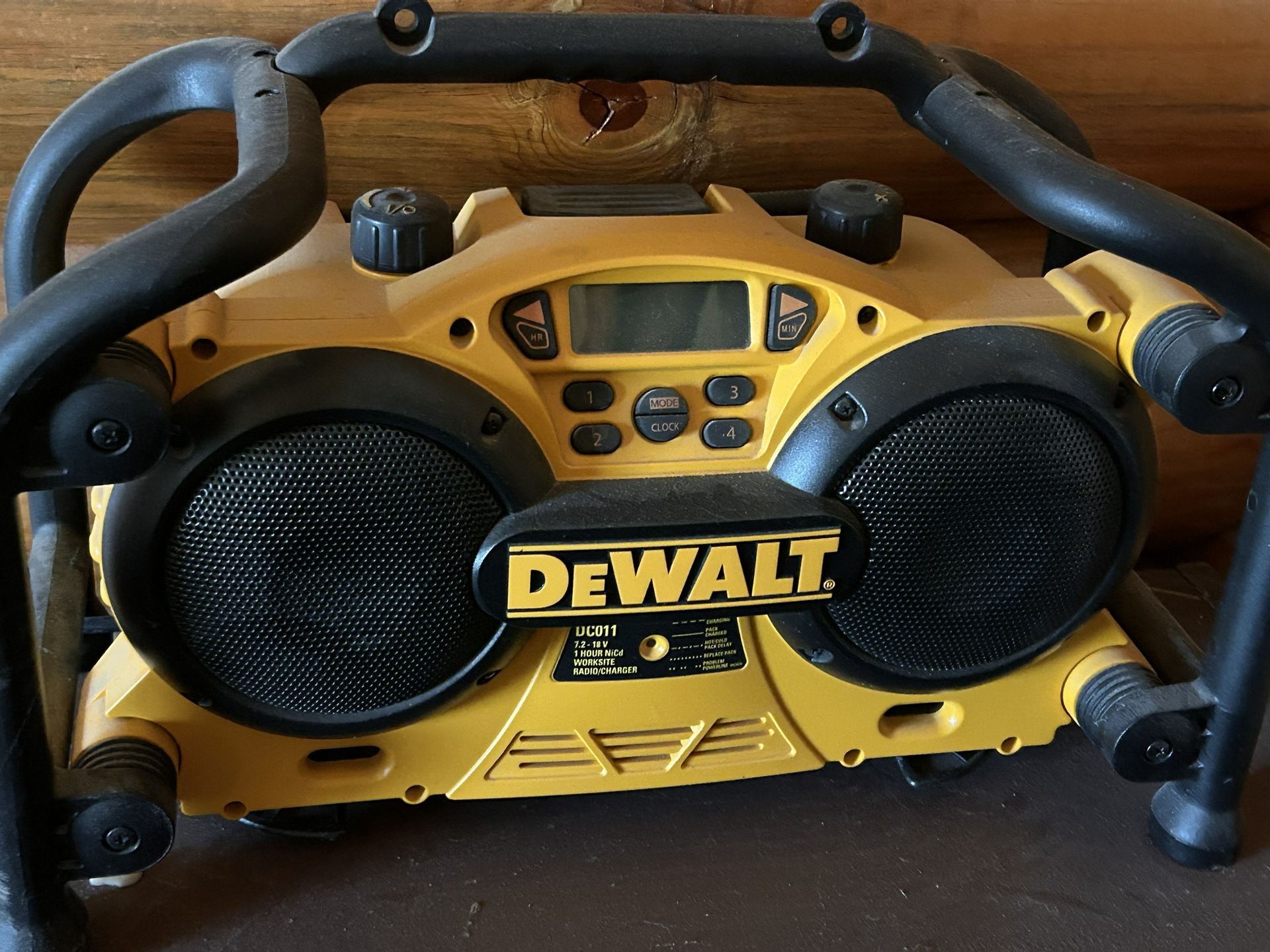 Dewalt stereo