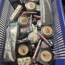 Lot Cosmetics  100  Pieces