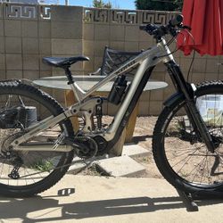  2023 Kona Remote 130 e-MTB | RockShox ZEB Upgrade + Alloy Pedals