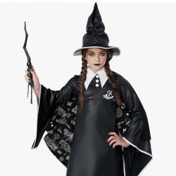 Size Meduim 8-10 Child's Witch Training Costume 