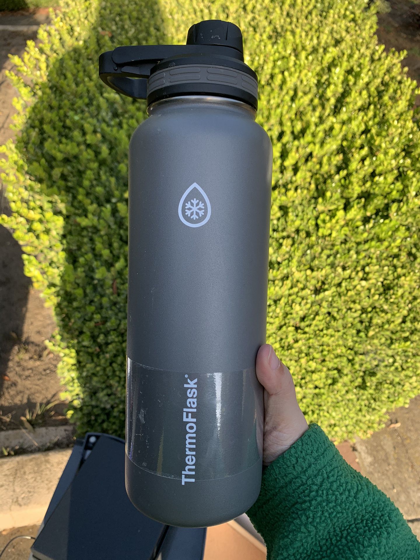 Thermoflask 40oz water bottle