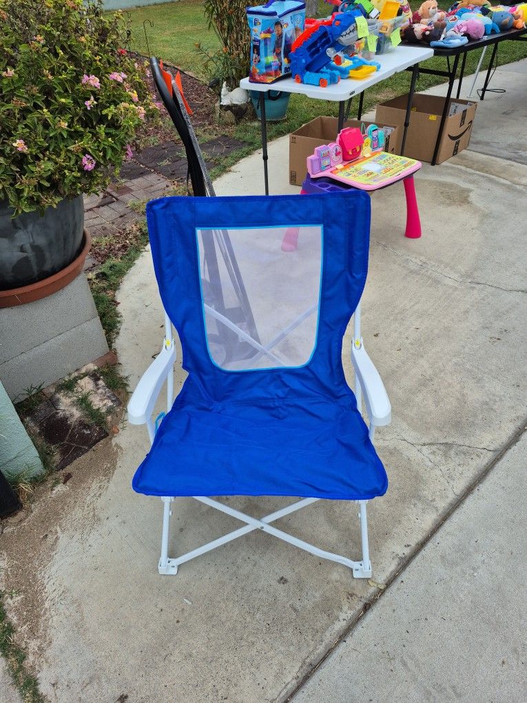 New Chair 300 Capacity 