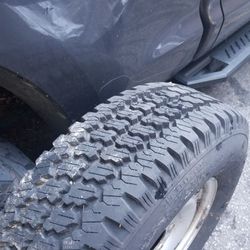 Chevy or GMC spare tire for 90s suburban,tahoe,escalade 6 lug like new condition