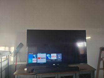 60" Samsung Smart TV