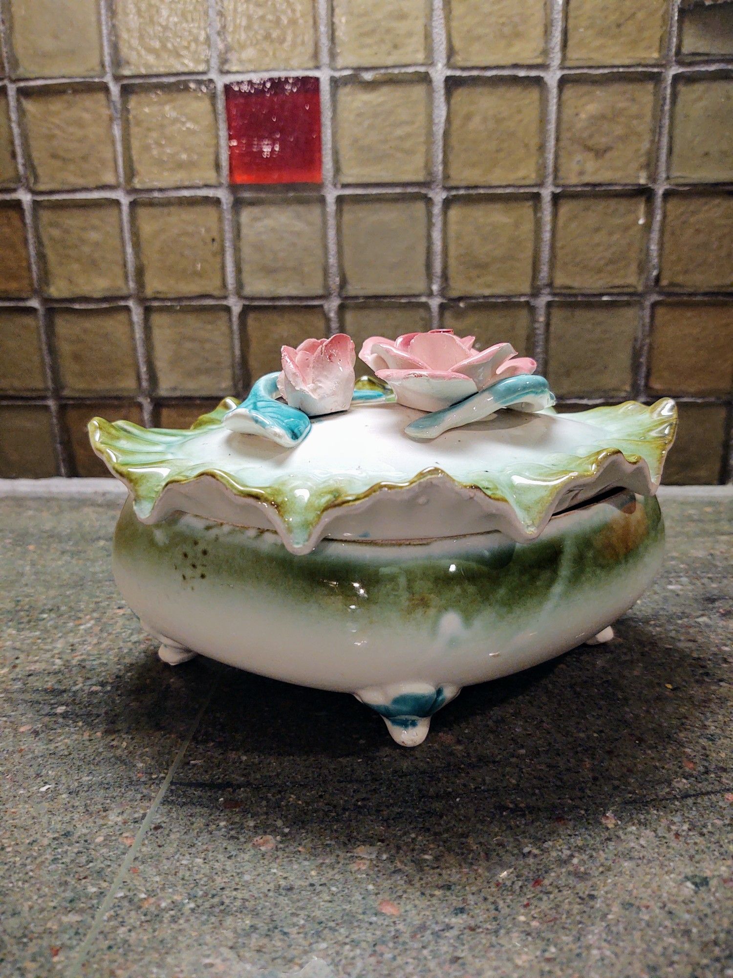 Mid Century Lipper And Mann Porcelain Box