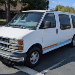 2001 CHEVY EXPRESS CAMPER!! EASY FINANCING!!