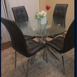 Glass Table With Free Dining Chairs One Chair Has A Tear 