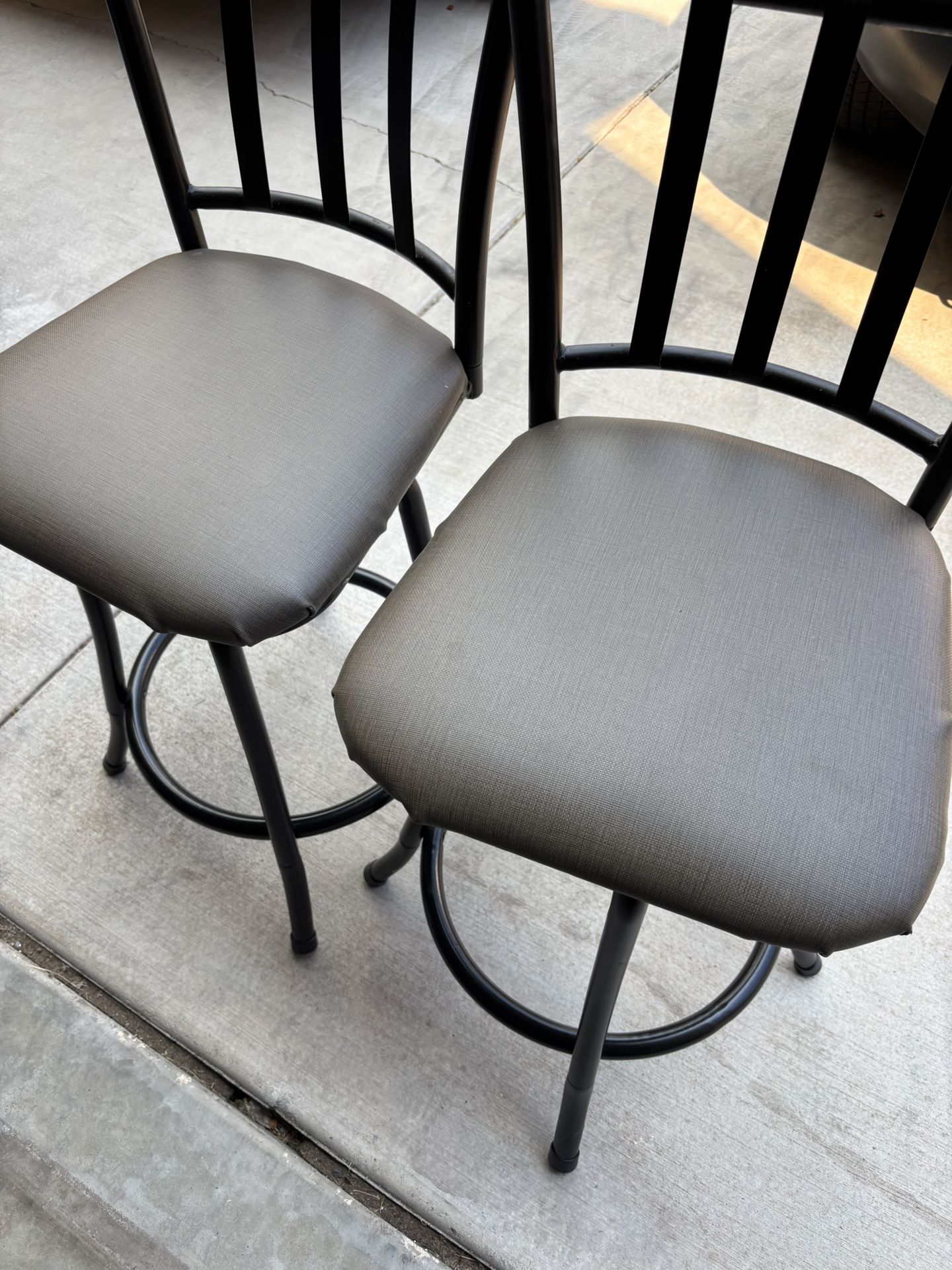 Swivel Bar Stools
