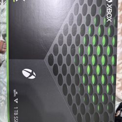 XBOX X 1 TB WITH EVERYTHING INCLUDED