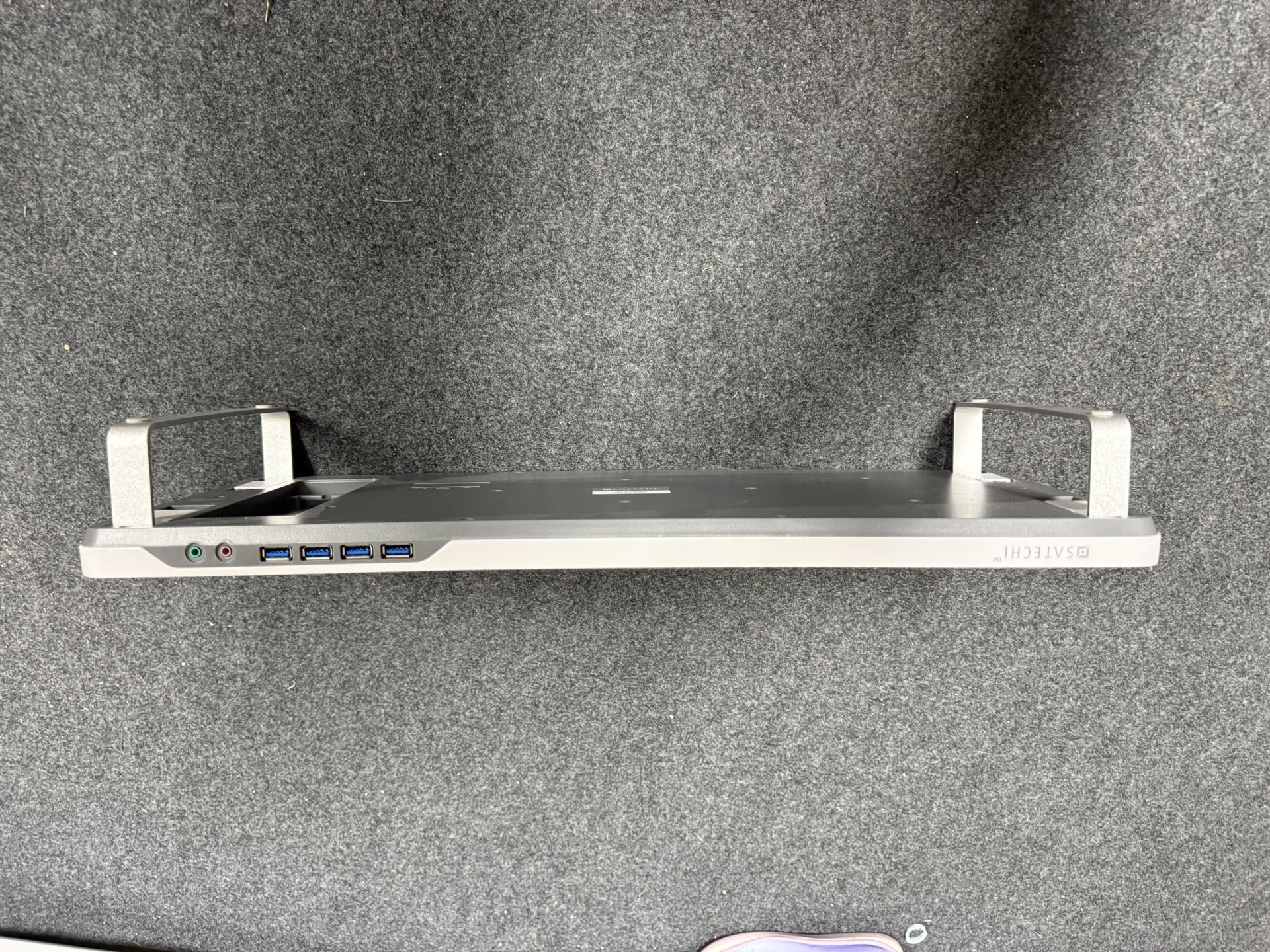 Satechi F3 Monitor Stand