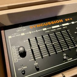 Behringer SY-1 Desktop Synthesizer