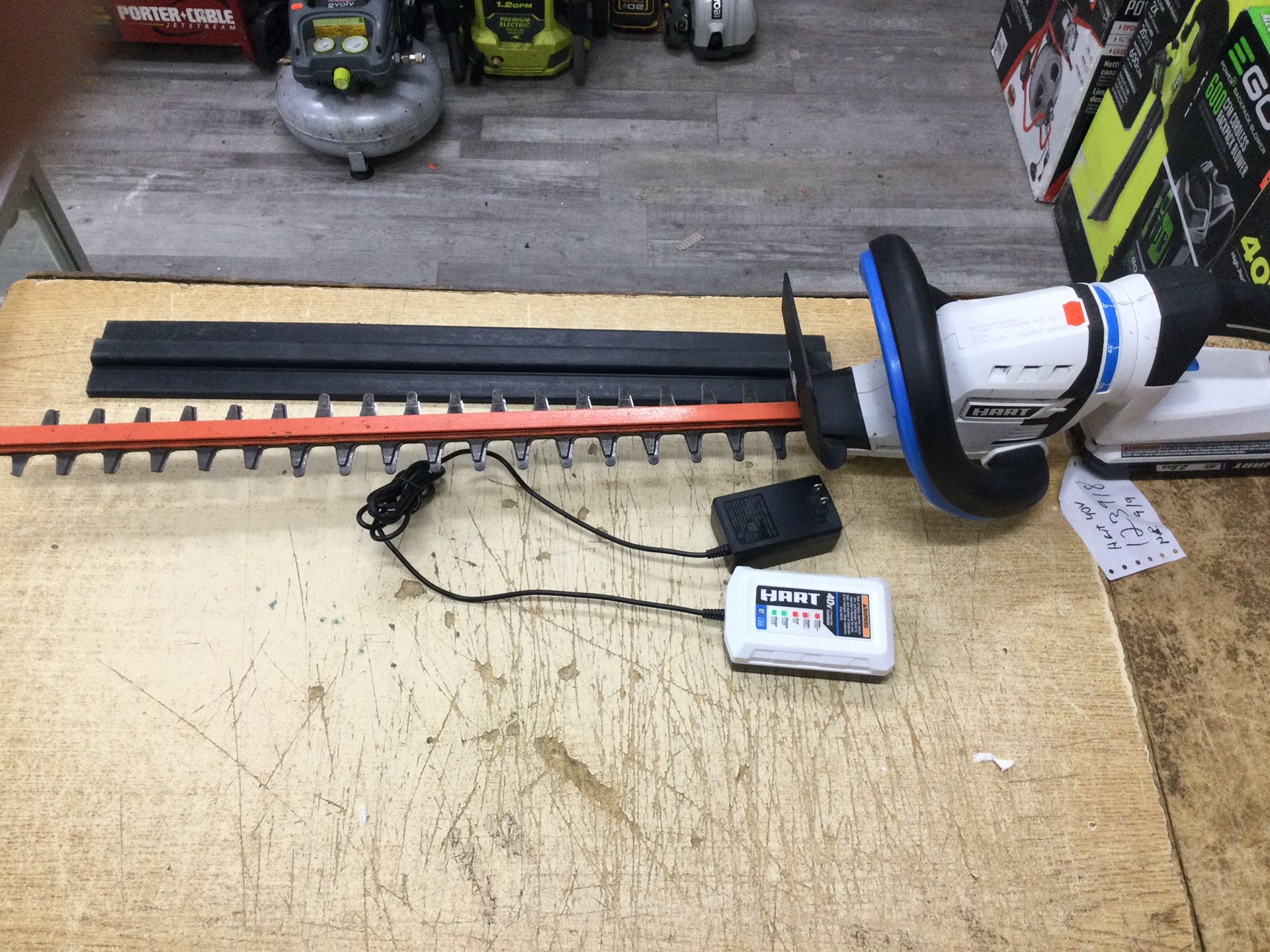 HART 40-Volt 24-inch Cordless Brushless Hedge Trimmer Kit, (1) 2.5Ah Lithium-Ion Battery And Charger