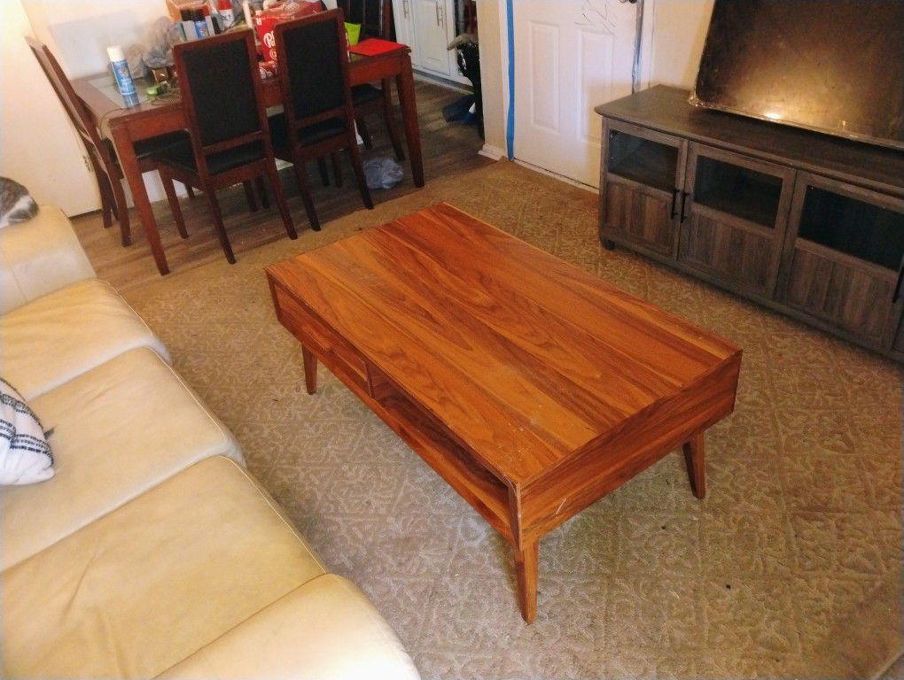 The perfect Size Coffee table.!
