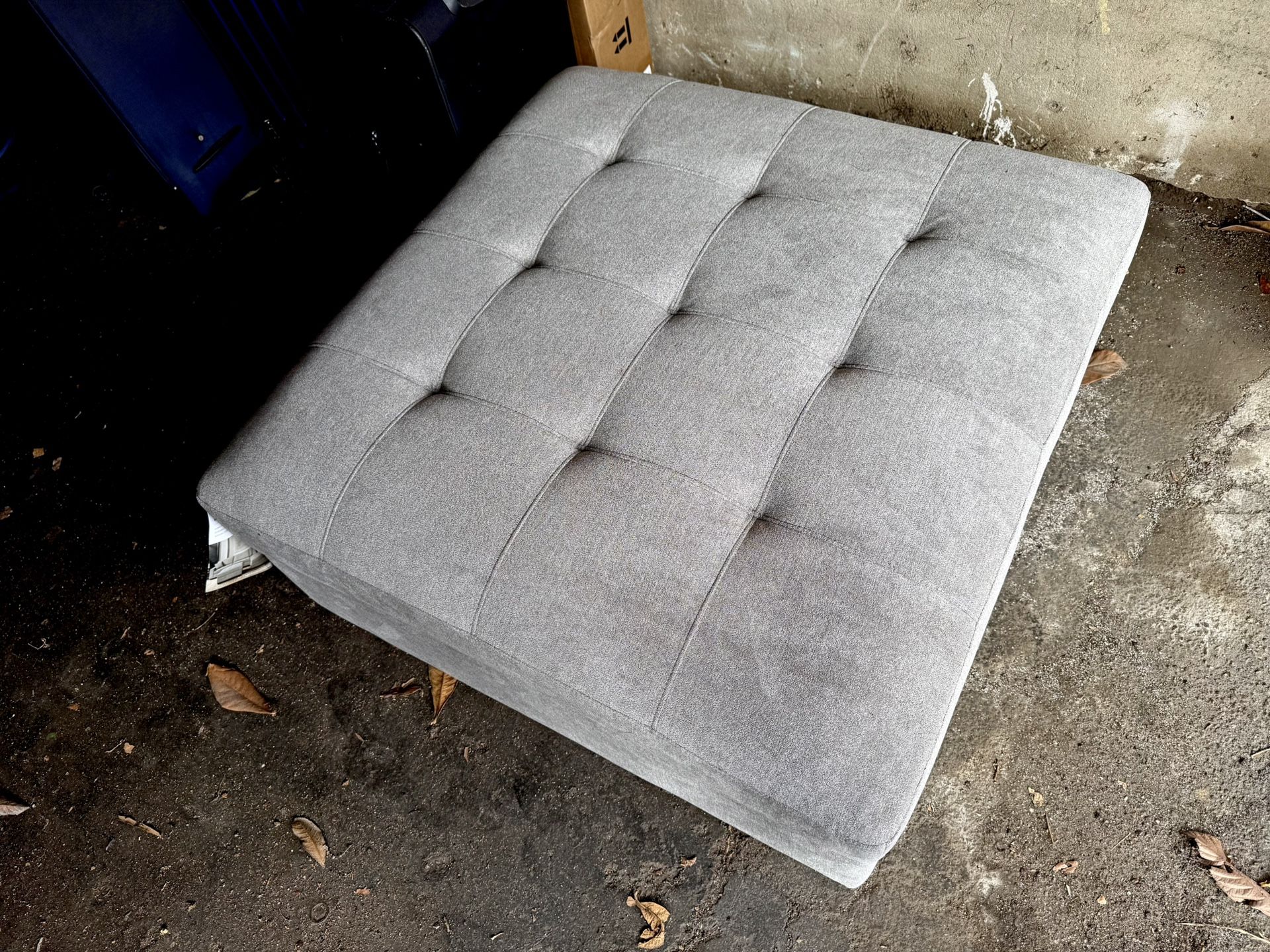 Thomasville Fabric Ottoman – Brand New