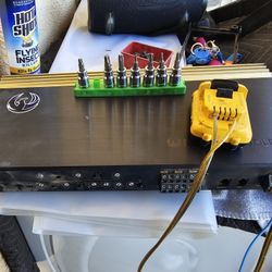 PHOENIX GOLD 6 CHANNEL AMPLIFIER USED GREAT CONDITION