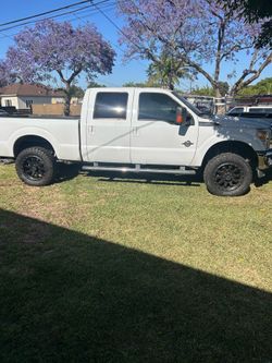 2011 F250 Lariat 4X4 6.7L