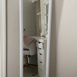 White long mirror