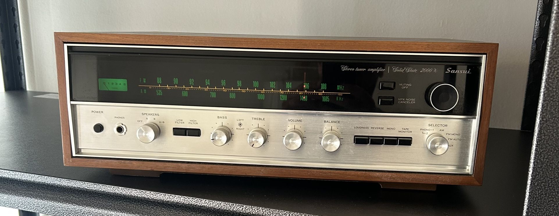 Vintage Sansui 2000X Stereo Tuner Amplifier *READ*