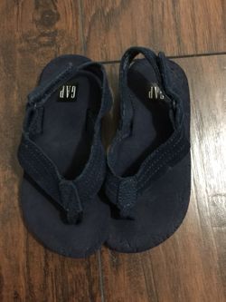 Size 9/10 toddler boys GAP, OSHKOSH