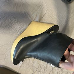 Vera Wang Platform Wedge