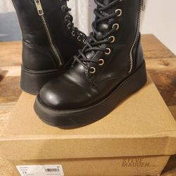 Steve Madden Figaro Boots Size 13 Kids Used