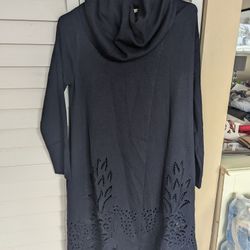 pull over sweater WOMAN'S MEDIUM 