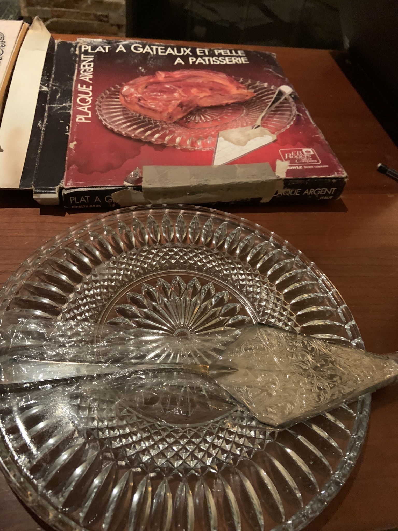 Platters And Serving Trays.