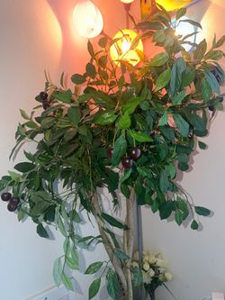 BEAUTIFUL ARTIFICIAL CHERRY TREE 4ft 4inch tall and 4ft 9inch tall with the stand! Please check my more listings!