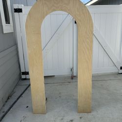 Open arch Backdrop For Sale - Almost 6ft Tall