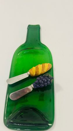 Flattened Glass Wine Bottle Charcuterie Appetizer Tray, Serving Tray
