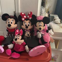 Minnie mouse plushy two jewelry holders