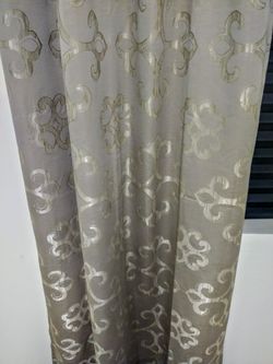 4 lined panels